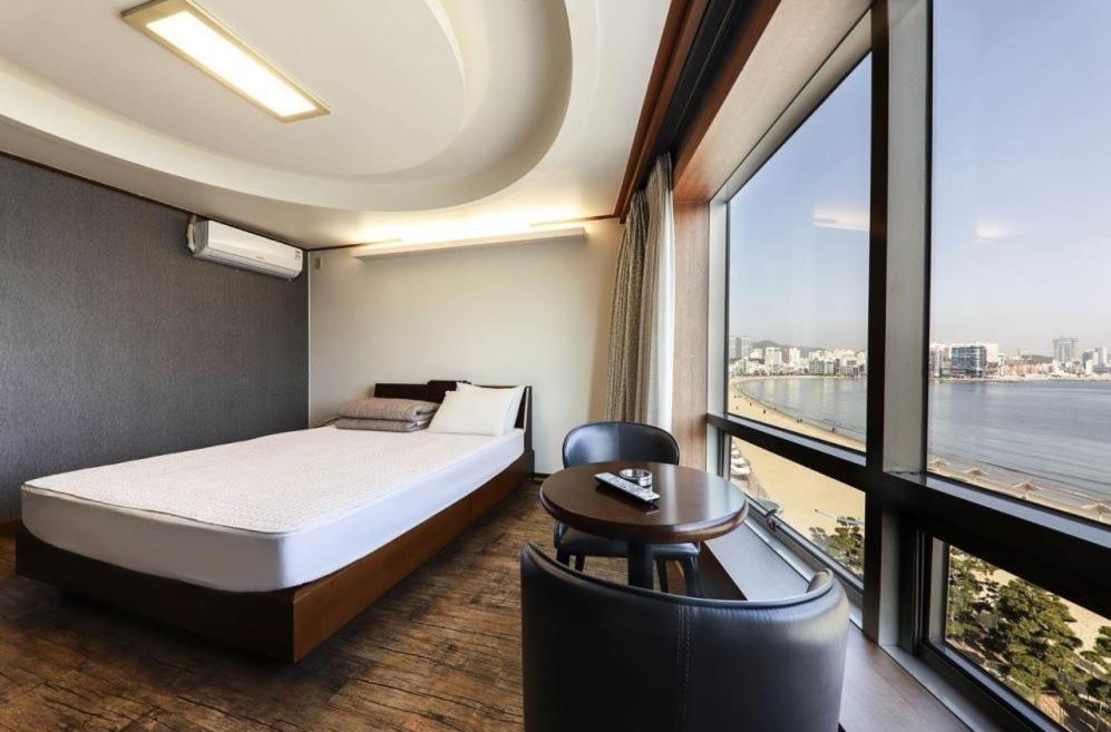 Bridge Hotel Busan Bagian luar foto